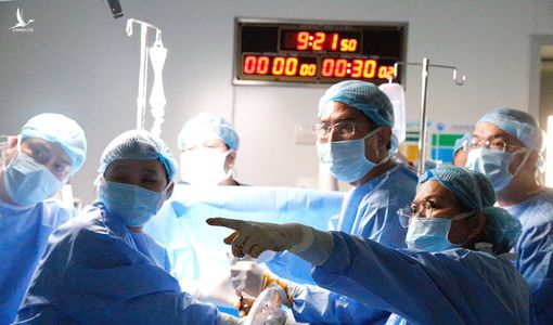 Thai nhi 32 tuần tuổi mắc bệnh tim hiểm nghèo, các bác sĩ Việt Nam làm điều chưa từng có ở Đông Nam Á