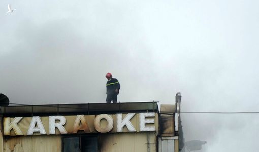 Bình Dương: Cảnh sát làm khống hồ sơ PCCC quán karaoke cháy 32 người chết