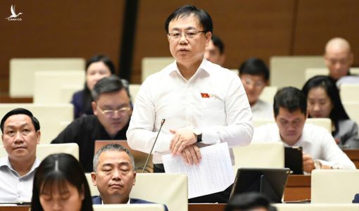 ‘Công chức không ăn gì cả, vài trăm năm mới mua được nhà ở’