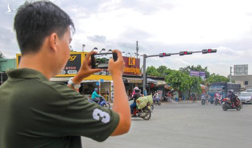 Nhiều người thắc mắc vì sao hình ảnh vi phạm giao thông từ người dân cung cấp vẫn bị xử phạt dù thiết bị không có tem kiểm định