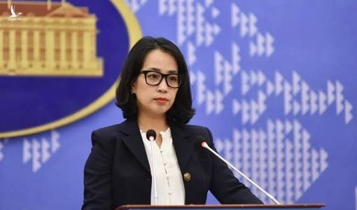 KHI CÁC NƯỚC CHƠI “CỜ” TRÊN BÃI ĐÁ CHÌM