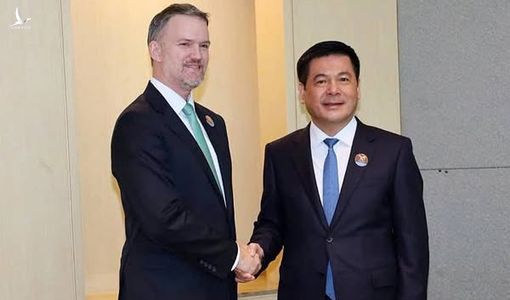 ĐÀM PHÁN THUẾ QUAN: KHÔNG LÙI BƯỚC