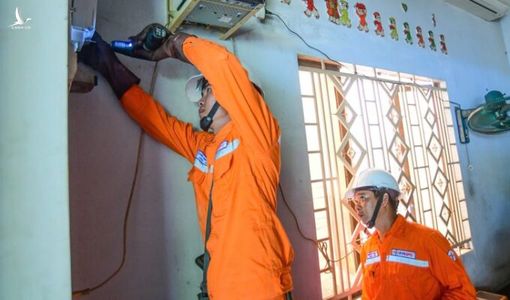 Giá điện tăng 4,8% từ 10-5 theo quyết định của EVN