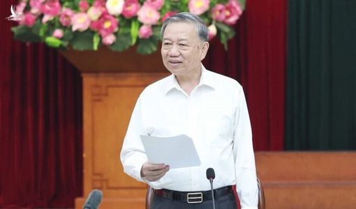 TRUNG ƯƠNG QUẢN LÝ VĨ MÔ, ĐỊA PHƯƠNG QUYẾT VÀ CHỊU TRÁCH NHIỆM