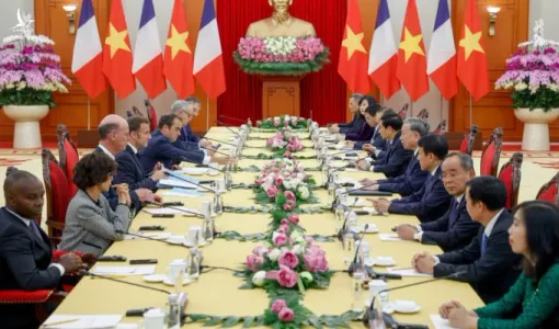 Tổng Bí thư Tô Lâm tiếp Tổng thống Pháp trong chuyến thăm cấp Nhà nước tới Việt Nam