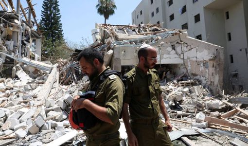 Iran phóng tên lửa đầu đạn lớn chưa từng có vào Israel: Trung Đông trước nguy cơ chiến tranh toàn diện