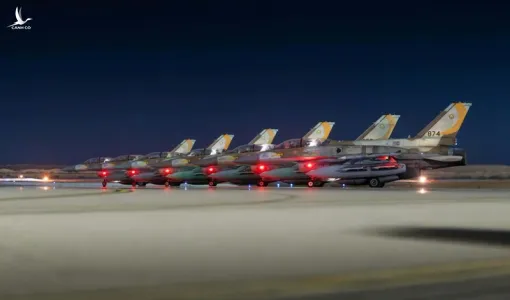 Iran phóng hơn 100 drone trả đũa Israel