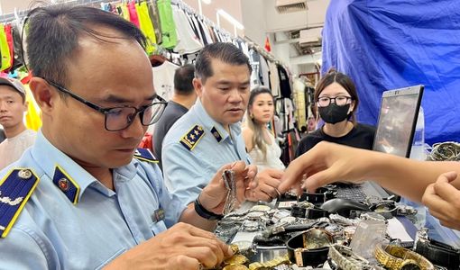 Chính phủ mạnh tay trong cuộc chiến hàng giả: Từ lời nói đến hành động