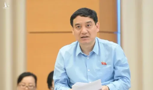 Từ đề thi “gây sốc” đến hàng giả tràn lan: Quốc hội không đứng ngoài cuộc