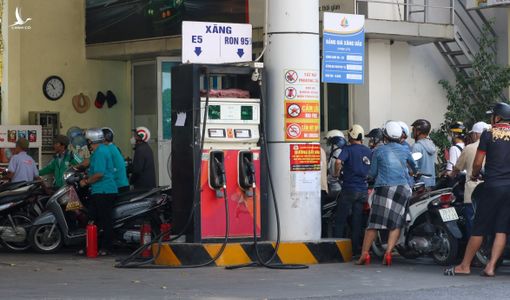 Tạm biệt xăng dầu: Hà Nội tiến bước mạnh mẽ vì môi trường xanh