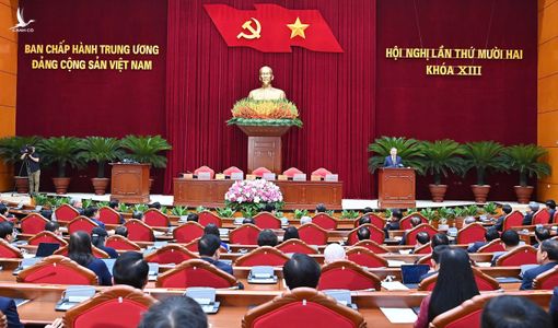 Trung ương đổi mới công tác nhân sự và tổ chức: Chuẩn bị toàn diện cho Đại hội XIV