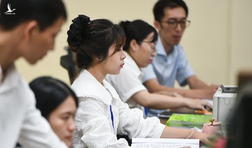 Gỡ rối nghỉ việc sau sắp xếp hành chính: Bộ Nội vụ đảm bảo quyền lợi theo Nghị định 178