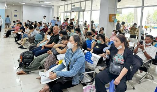 Nhiều bệnh viện TP.HCM gặp khó vì BHYT vượt dự toán chưa được thanh toán