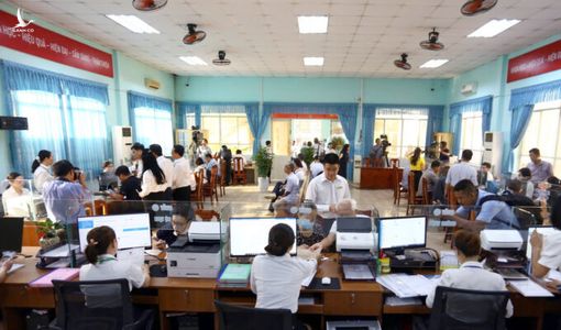 Cải cách hành chính: Bộ Nội vụ cử cán bộ được đào tạo kỹ lưỡng về các tỉnh, thành