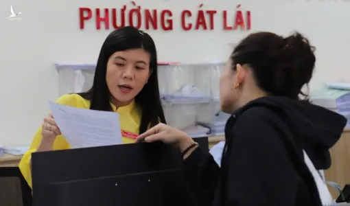 Cán bộ phường sau sáp nhập: Người thừa, việc thiếu và bài toán nhân sự