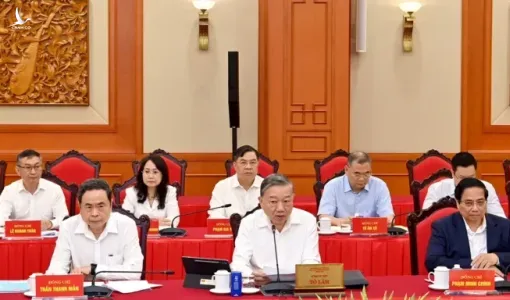 Bộ Chính trị cho ý kiến nhân sự Đại hội Đảng bộ MTTQ, các đoàn thể T.Ư