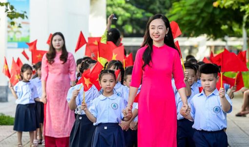 Bộ GD-ĐT nêu những lý do cần phải thêm lương đặc thù cho giáo viên