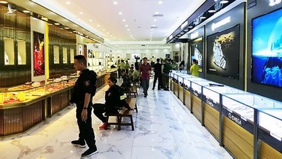 Đột kích ‘sào huyệt’ tour 0 đồng bán hàng giả ở Quảng Ninh
