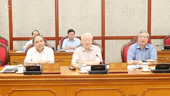 Bộ Chính trị ra nghị quyết thúc đẩy Cách mạng công nghiệp 4.0
