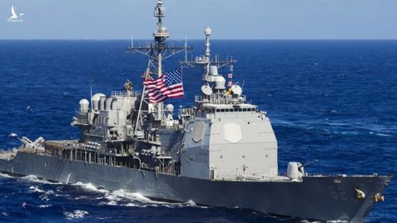 Chiến hạm Mỹ trang bị tên lửa đi qua eo biển Đài Loan, lời cảnh báo gửi tới Trung Quốc