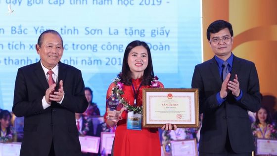 99 thầy cô nhận bằng khen ‘Nhà giáo trẻ tiêu biểu’