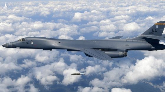 Mỹ đưa máy bay ném bom hạng nặng vào ADIZ của Trung Quốc