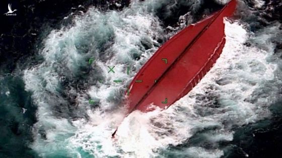 Hãng tin Kyodo: Tàu Trung Quốc bị lật ở ngoài khơi Nhật Bản, 5 người mất tích