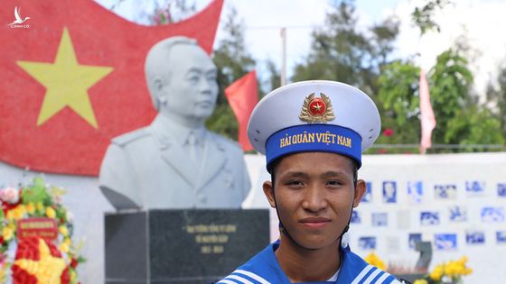 Bầu cử đại biểu Quốc hội và HĐND: Chiến sĩ trẻ Trường Sa tự hào lần đầu đi bỏ phiếu