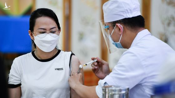 ‘Tôi rất may mắn khi được tiêm vaccine Covid-19’