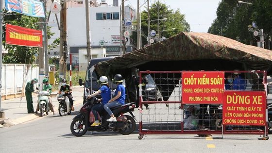 Bình Dương tính đến phương án cho phép người đã tiêm vắc xin ra đường