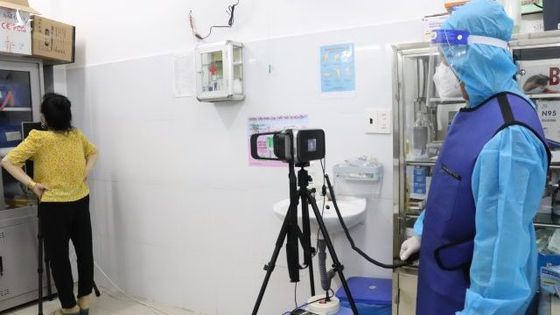 Người dân TP.HCM đi tiêm vaccine Covid-19 được khuyến mại chụp X-Quang