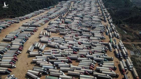 Trung Quốc nói gì về việc hơn 4.500 xe ùn ứ ở cửa khẩu?