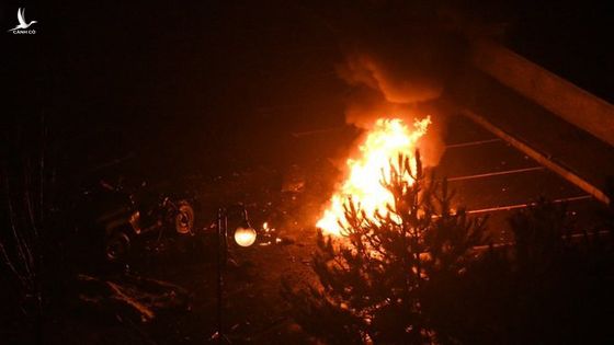 Miền đông Ukraine rung chuyển, nguy cơ xung toàn diện sắp nổ ra