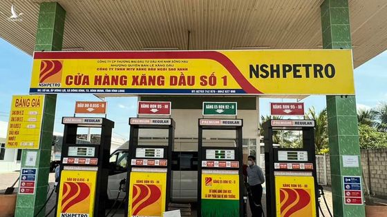 Kiểm tra, phát hiện cây xăng “găm” 7.000 lít chờ tăng giá