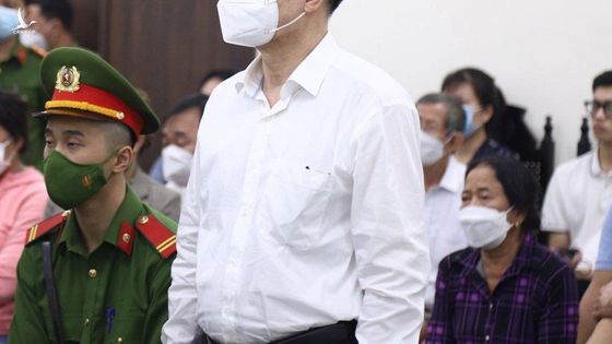 Cựu Thứ trưởng Trương Quốc Cường bị tuyên phạt 4 năm tù