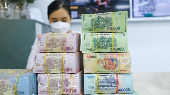 “Choáng” với hóa đơn 13.000 tỷ USD tiền lãi