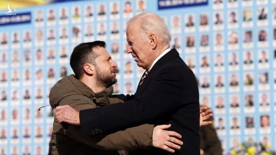 Hành trình bí mật từ Washington đến Kiev của ông Joe Biden