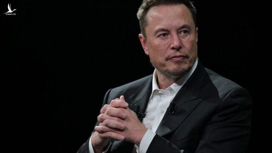 Elon Musk đáp trả cáo buộc phản quốc