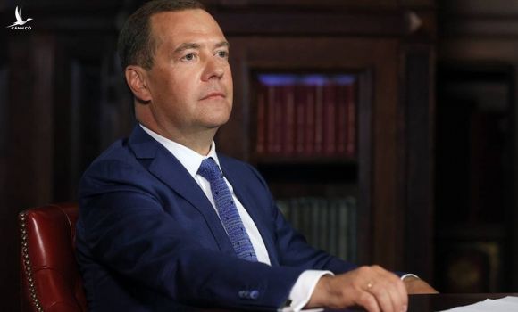 Gần nửa năm sau ngày tuyên bố từ chức, ông Medvedev nói gì về mối quan hệ với ông Putin?