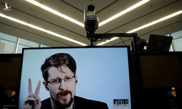 Cựu nhân viên CIA ‘phản quốc’ Edward Snowden được Nga trao quyền thường trú nhân