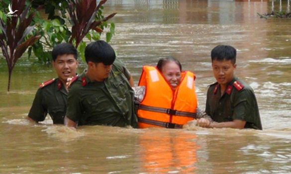 Đại biểu cứ chỉ thẳng là công an nào