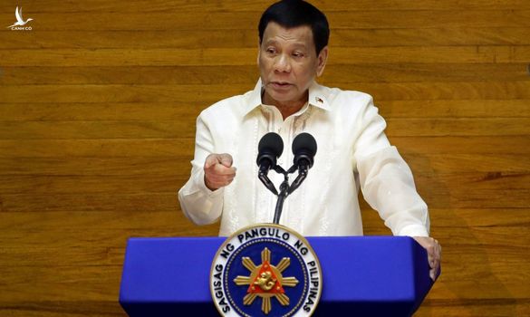 Tổng thống Duterte: Chọn đi, tiêm vaccine hoặc ngồi tù