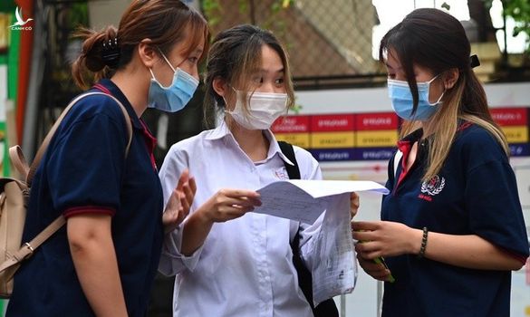 29-30 điểm vẫn có thể trượt đại học, thí sinh khóc ròng