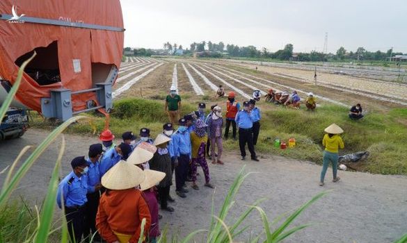 Dân chặn chủ đầu tư thi công điện gió vì sợ ảnh hưởng tới chăn nuôi