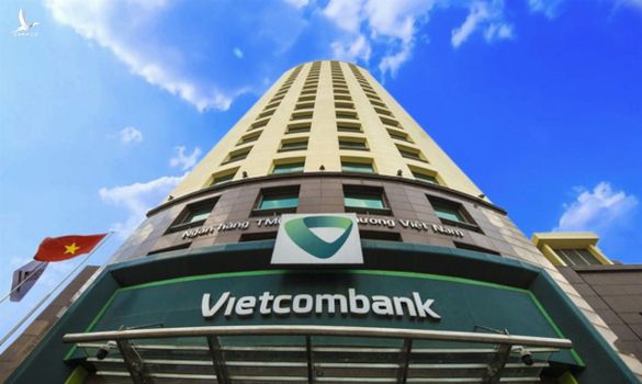 Vietcombank lên tiếng giải đáp thắc mắc việc tăng phí SMS Banking