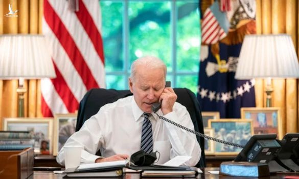 Cuộc điện đàm dài nhất của ông Biden và TT Ukraine  từ khi chiến sự nổ ra