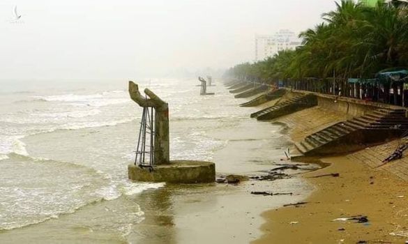 Chẳng lẽ lại “bó tay” với những bàn tay?