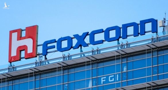 Vì sao hai nhà máy của Foxconn được cấp giấy chứng nhận đầu tư chỉ sau 12 giờ làm việc?