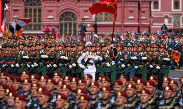 VIỆT NAM TRÊN QUẢNG TRƯỜNG ĐỎ: LỊCH SỬ GỌI TÊN CHÍNH NGHĨA VÀ TRI ÂN