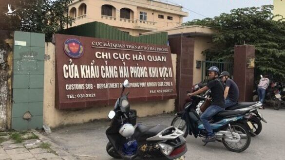 Truy tố cựu Chi Cục trưởng Hải quan II và hàng lọat cán bộ